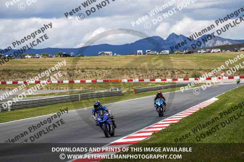 cadwell no limits trackday;cadwell park;cadwell park photographs;cadwell trackday photographs;enduro digital images;event digital images;eventdigitalimages;navarra;no limits trackdays;peter wileman photography;racing digital images;trackday digital images;trackday photos